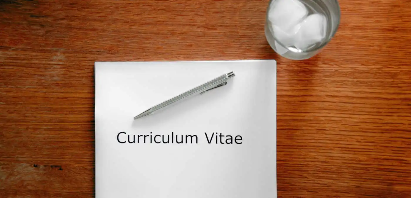 Cómo crear un CV efectivo paso a paso